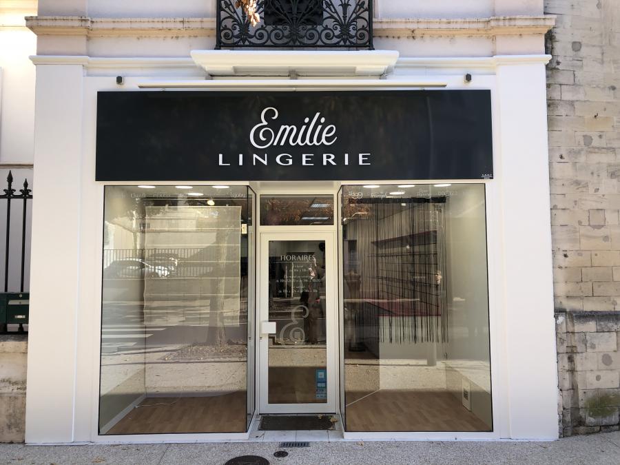 Emilie lingerie 